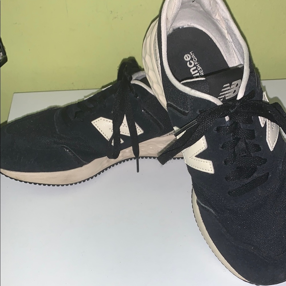 New Balance Athletic sneakers size 8 - Picture 3 of 12